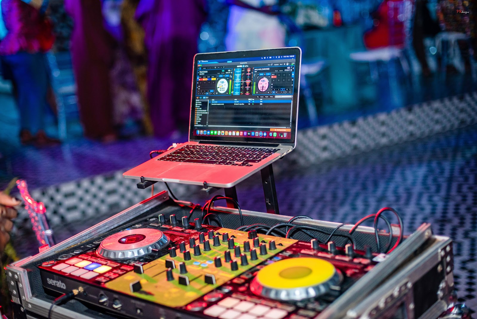 After Party Service DJ console